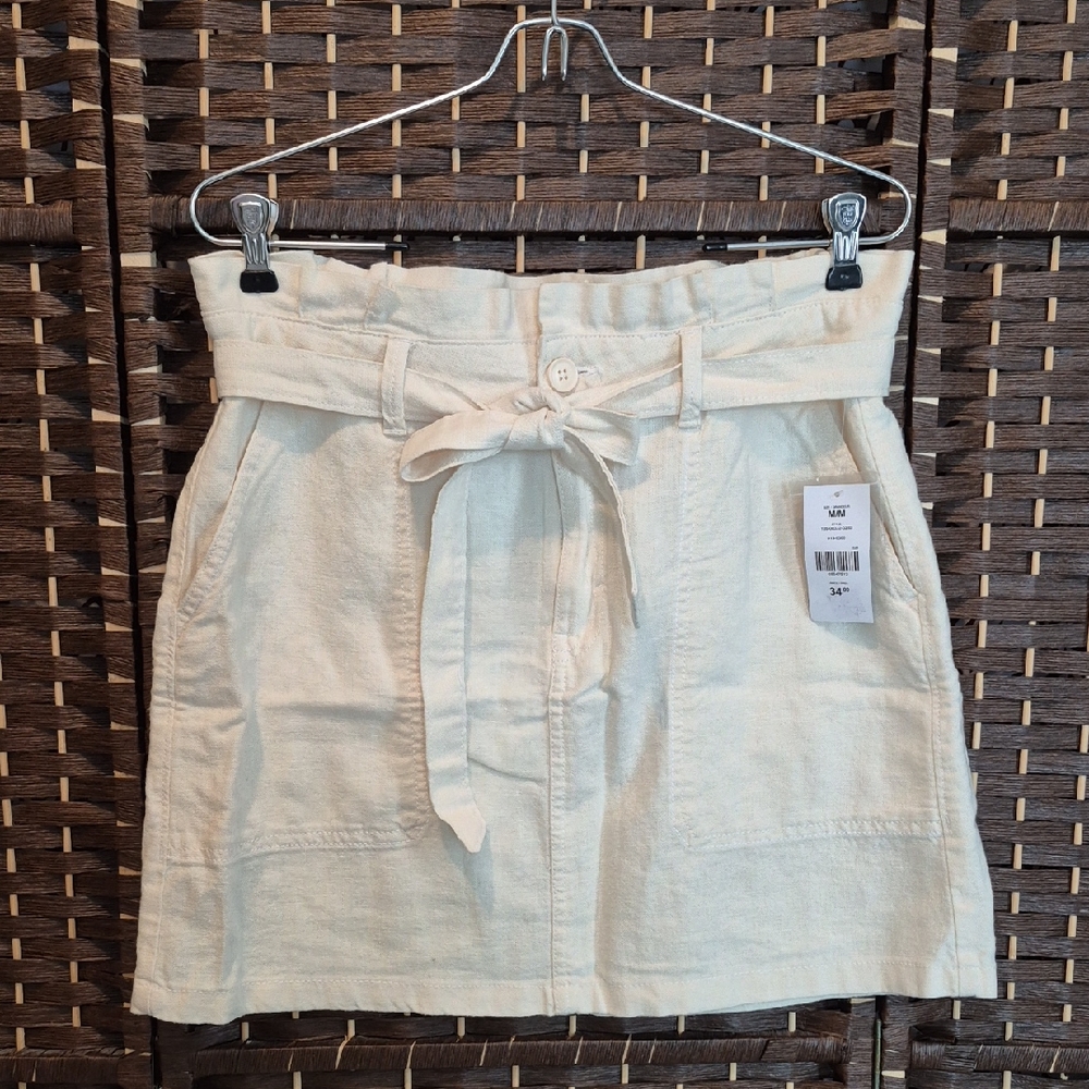 Suzy Shier Light Cream Linen Blend Skirt